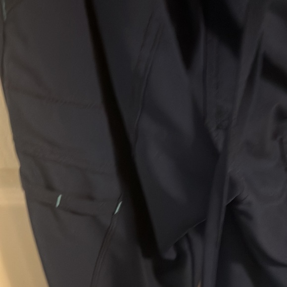 Scrubs pants extra small 90% polyester 10% spandex no fading no tears no stains - Picture 3 of 4